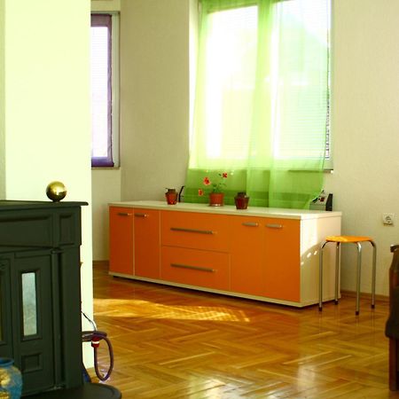 Goldy Hostel Bitola Exteriör bild